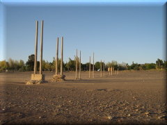 O suben el agua o bajan el muelle... Futuro muelle en el Ullum - San Juan - Argentina